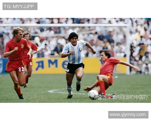 足球天赋继承者：从球星之子到绿茵场上的耀眼新星